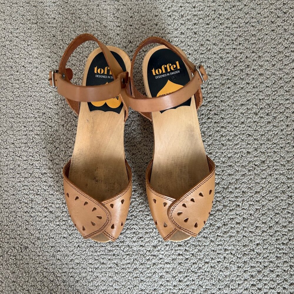 Swedish Hasbeens Low Clogs